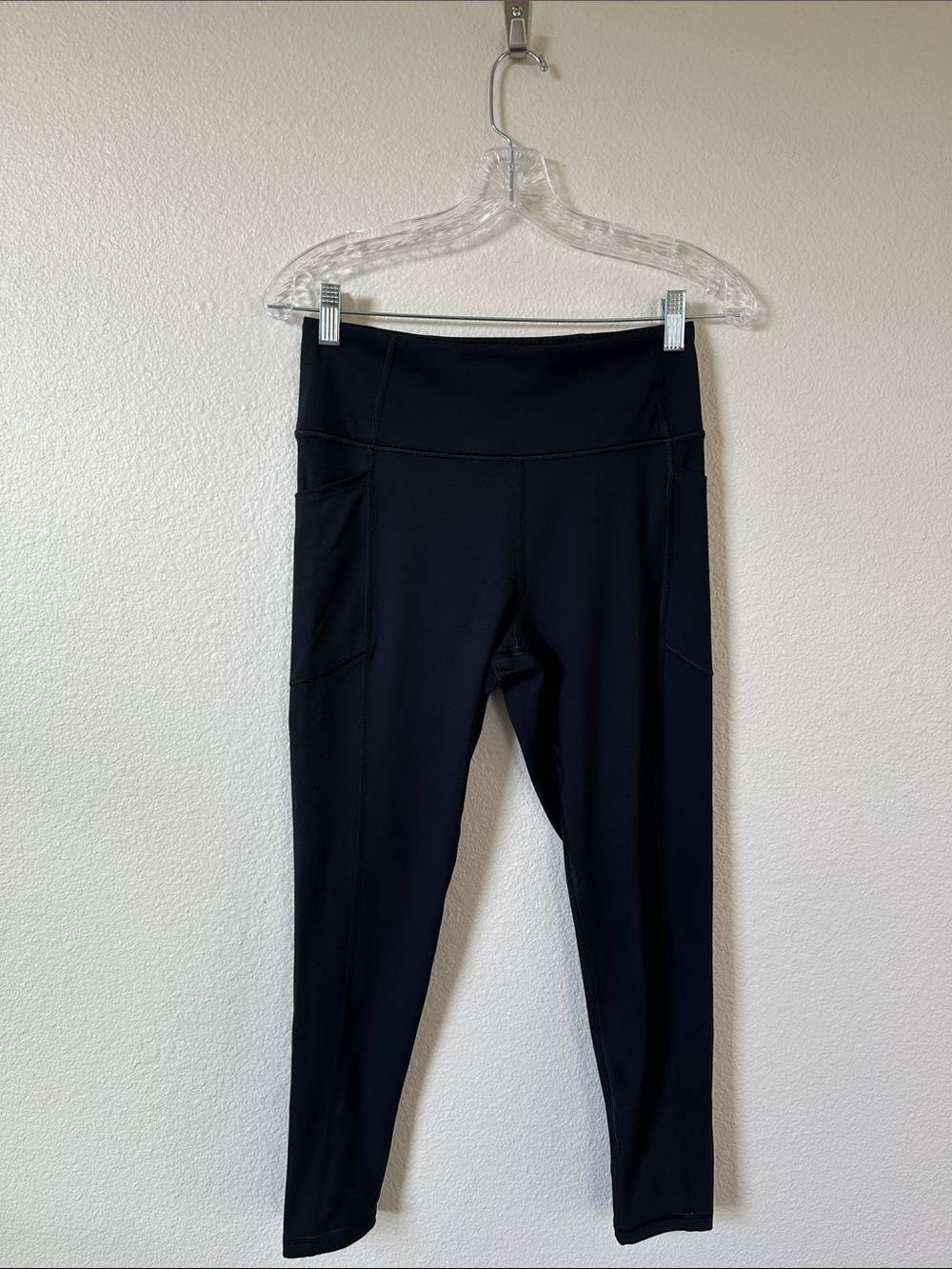 Victoria's Secret Black Essential Pocket Leggings High Rise Size 10 / M